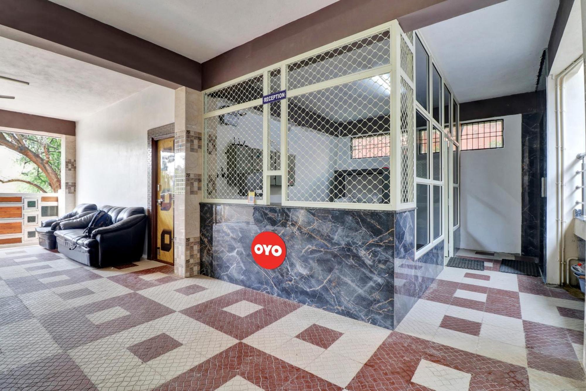 Hotel O Seshadri Homestay Tirupati Exteriör bild